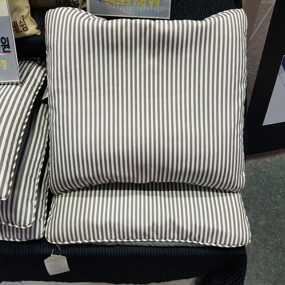 Carbonized cork pillow