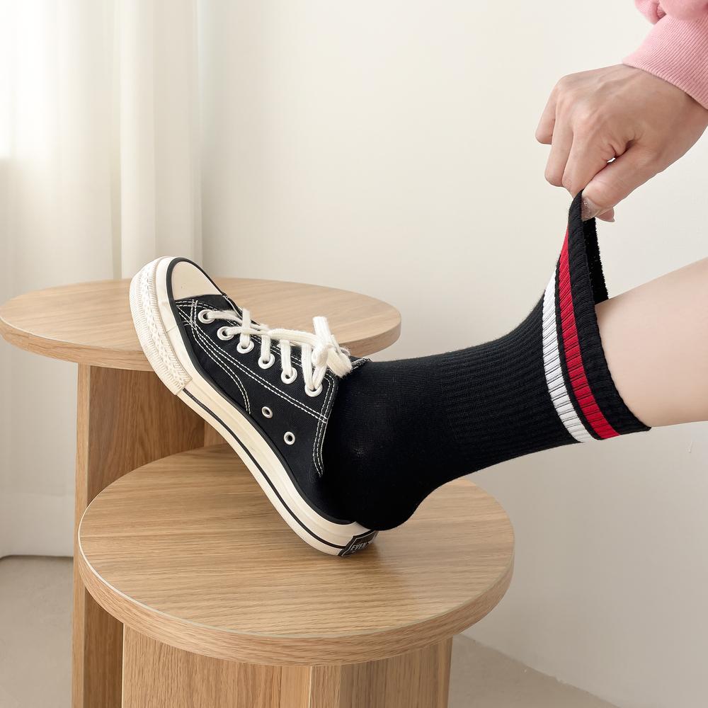 [MK SOCKS] Cotton 3-color  (2 black + 2 white + 2 grey) 2-Sttripe Athletic Sports Socks